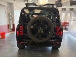 Land Rover Defender-7