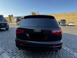 Audi Q7-8