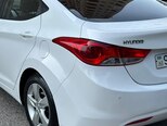 Hyundai Elantra-9