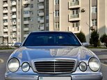 Mercedes E 220-2