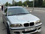 BMW 320-1