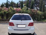 Mercedes B 180-2