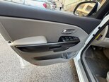 Kia Carnival-12