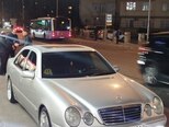 Mercedes E 240-10