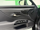 Lexus ES 300h-18