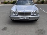 Mercedes E 240-1