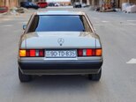 Mercedes 190-10