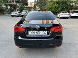 Volkswagen Jetta-10