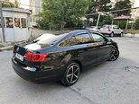 Volkswagen Jetta-2