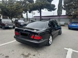 Mercedes E 240-5