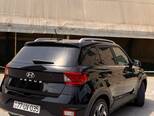Hyundai Venue-11