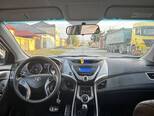 Hyundai Elantra-3