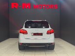 Porsche Cayenne-4
