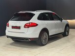 Porsche Cayenne-6