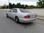 Mercedes E 270-8
