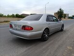 Mercedes E 270-7