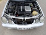 Mercedes E 270-11
