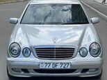 Mercedes E 240-1