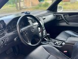 Mercedes E 240-13