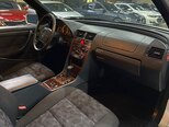 Mercedes C 200-11