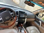 Toyota Land Cruiser-13