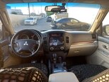Mitsubishi Pajero-3
