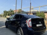 Toyota Prius-12