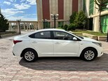 Hyundai Accent-4