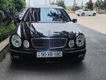 Mercedes E 320-1