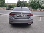 Hyundai Accent-7