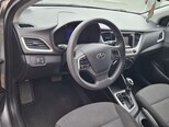 Hyundai Accent-15