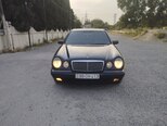 Mercedes E 220-1