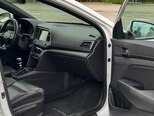 Hyundai Elantra-15