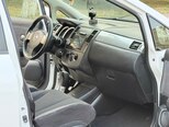 Nissan Tiida-11