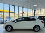 Kia Rio-7