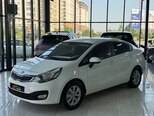 Kia Rio-5