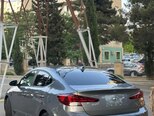 Hyundai Elantra-3