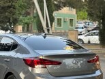Hyundai Elantra-4