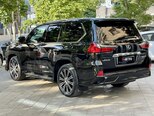 Lexus LX 450d-16