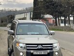 Mitsubishi Pajero-1