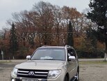 Mitsubishi Pajero-12