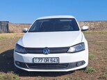 Volkswagen Jetta-1