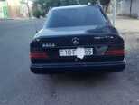 Mercedes 230 E-5