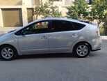 Toyota Prius-12