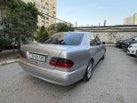 Mercedes E 270-4