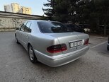 Mercedes E 270-3