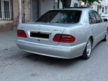 Mercedes E 240-6
