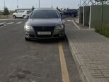 Volkswagen Passat-1