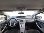 Toyota Prius-12
