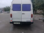 Mercedes 208 D-18